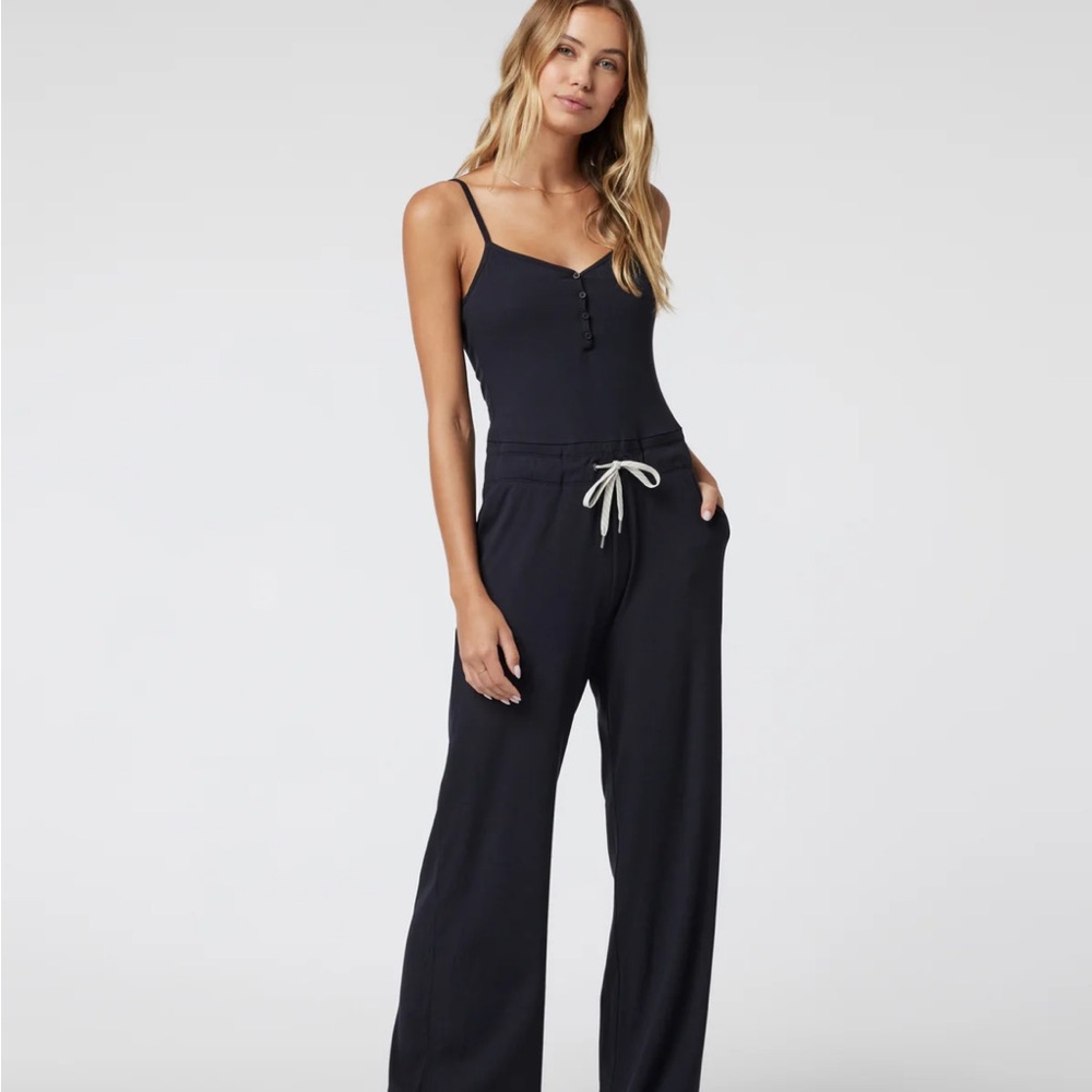 Vuori Pose Henley Jumpsuit